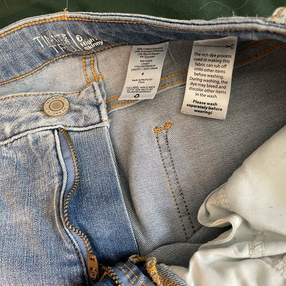 Skinny Jeans - Picture 2 of 3